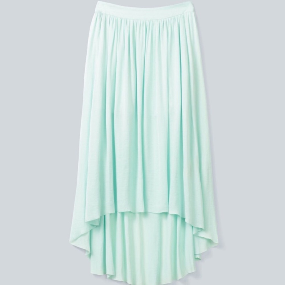 White Aritzia Talula flowy midi/high-low skirt
